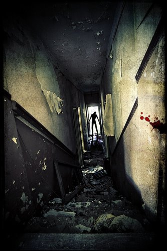 [Creepy+by+midnight.jpg]