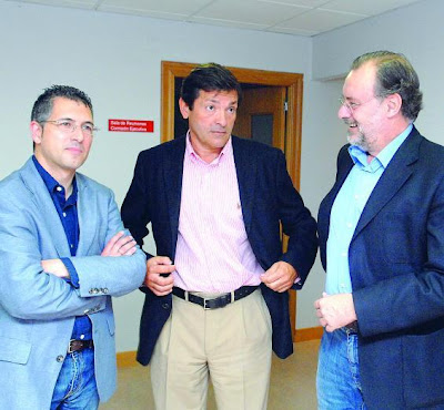 Hugo Morán, Javier Fernández y Álvaro Cuesta en semeya de Jesús Farpón pa La Nueva España Hugo Morán, Javier Fernández y Álvaro Cuesta en semeya de Jesús Farpón pa La Nueva España
