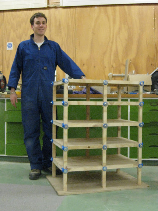 Et une fois fini, oui oui, y a de quoi être fier, ça résiste au tremblement de terre