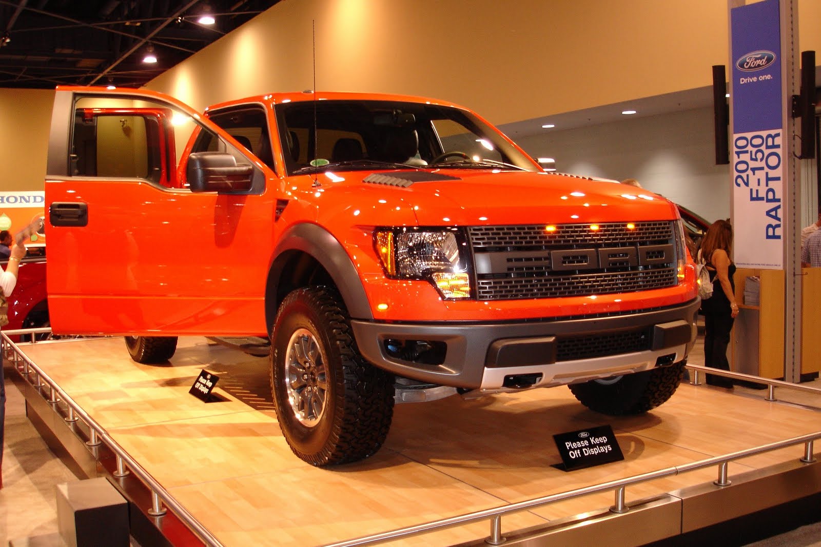 [Ford+Raptor.JPG]