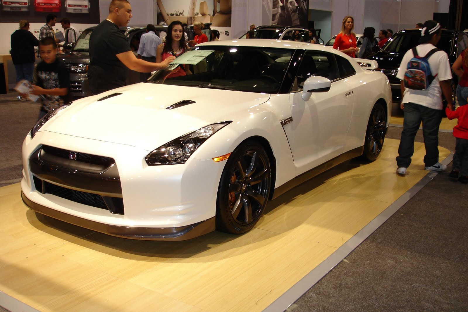 [Nissan+GTR+2.JPG]