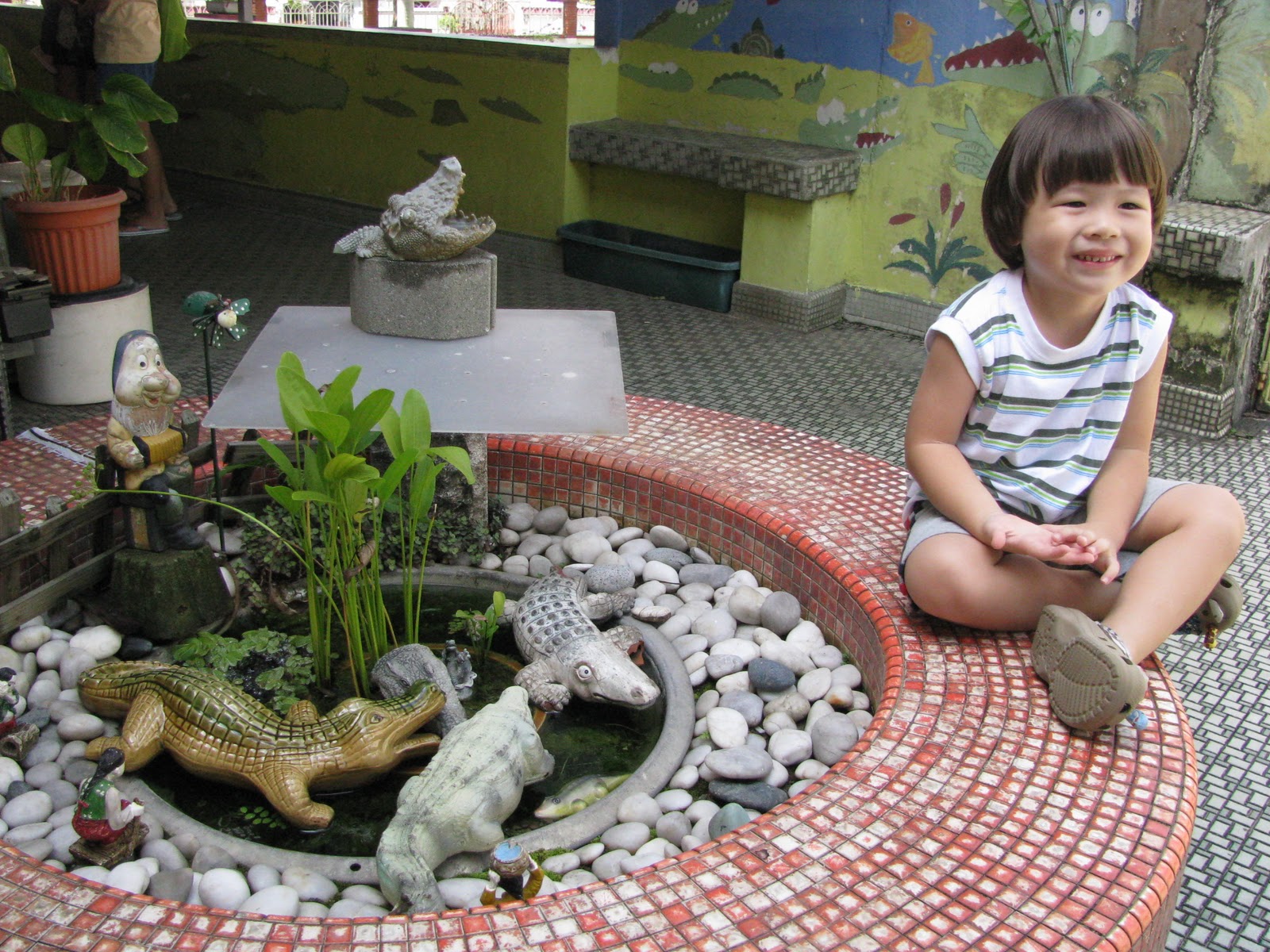Crocs Display
