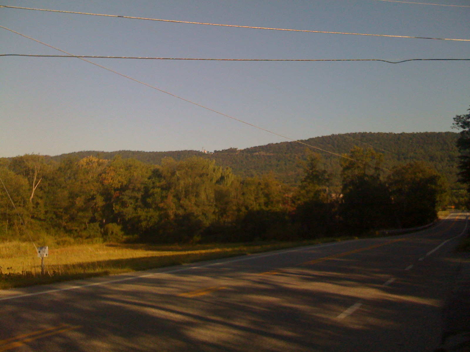 [01+-+Waggoner's+Gap+from+base.jpg]