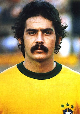Roberto Rivelino Gelandang Serang Terbaik Roberto Rivelino Gelandang Serang Terbaik
