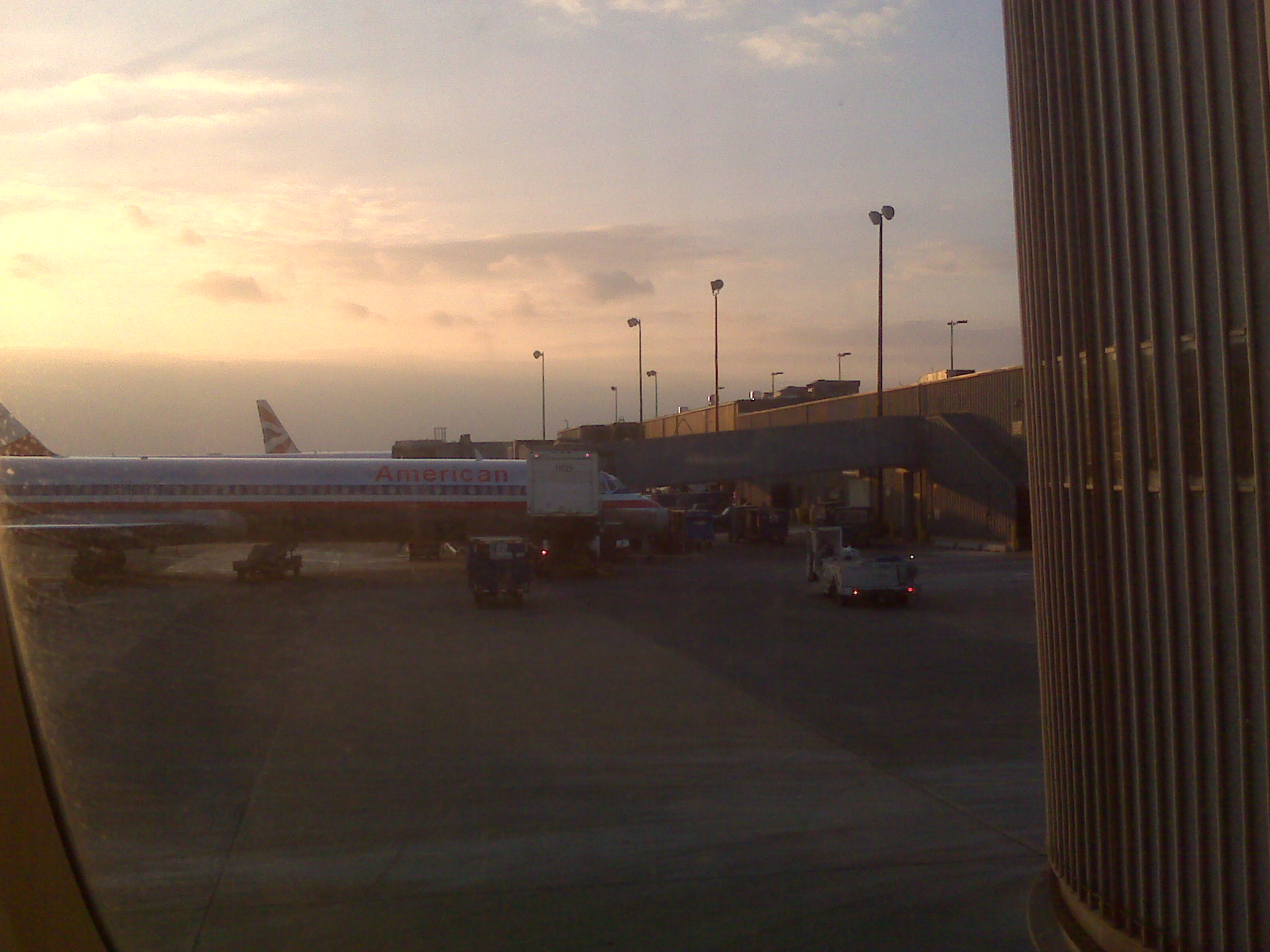 [=?Windows-1252?B?SU1HMDAyMjYuanBn?=-744272]