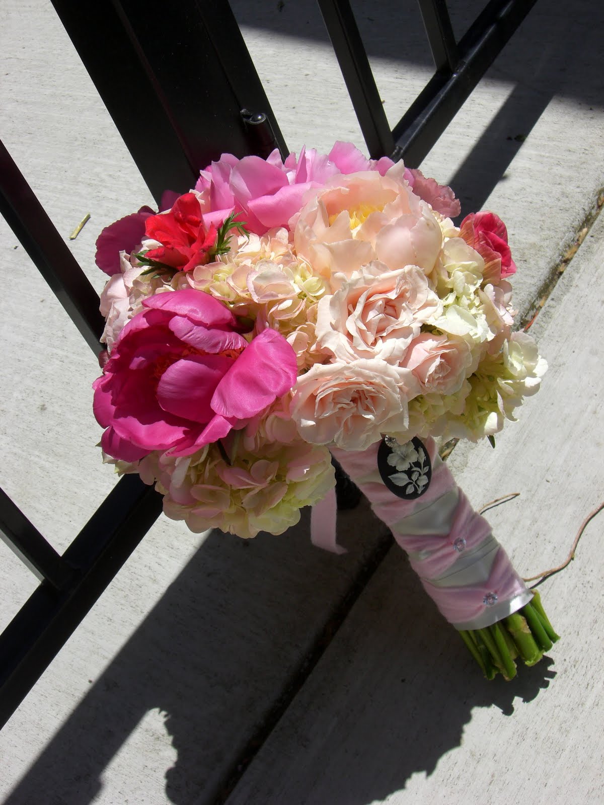 Amore Flowers Juli 5.22.10 The