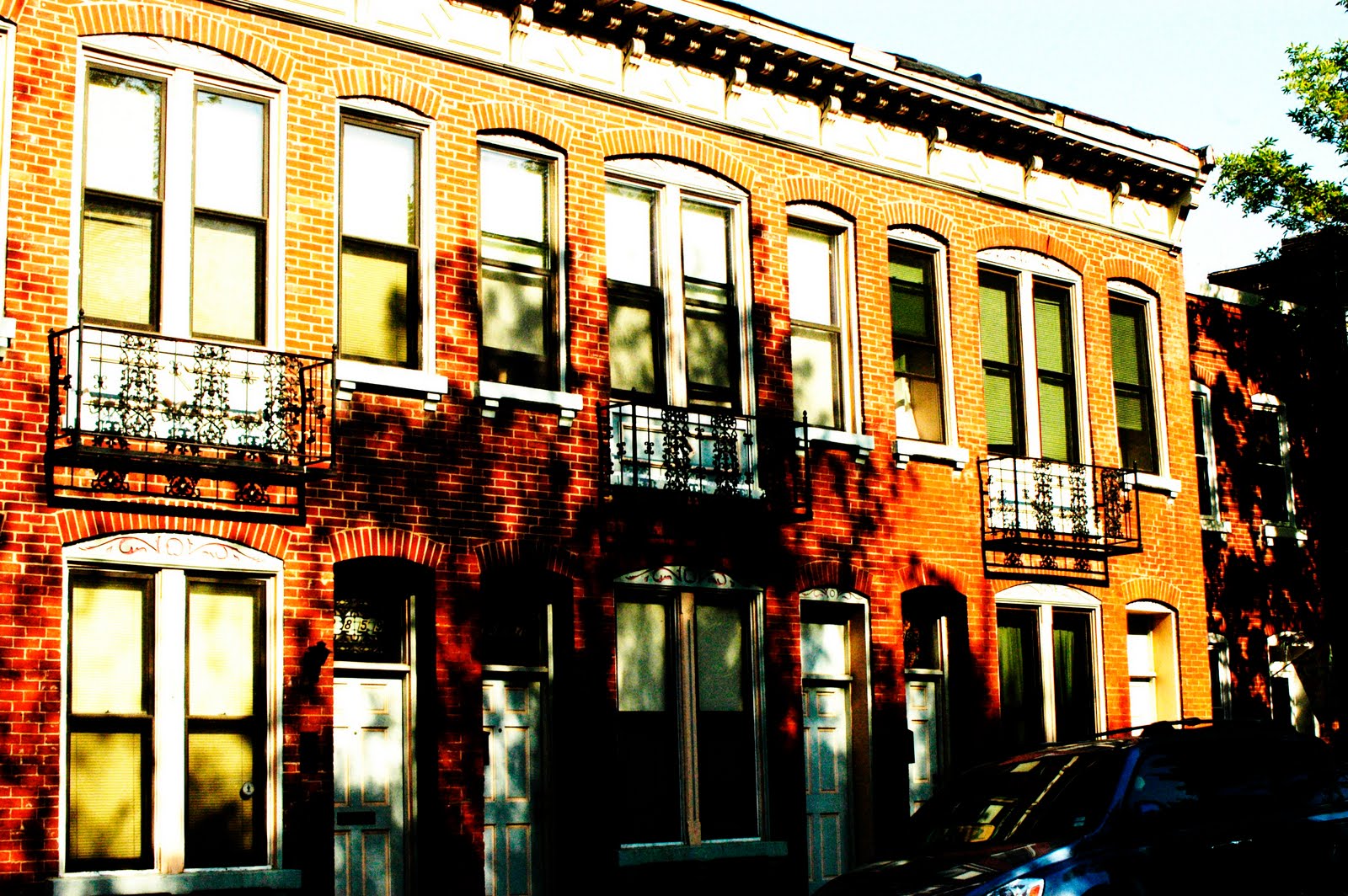 Beautiful St. Louis (Riverview, Benton, Chain of Rocks apartment