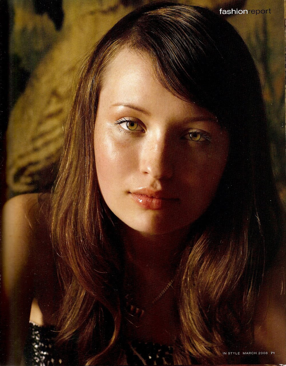 Emily Browning hot picture