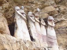 los sarcofagos de karajia