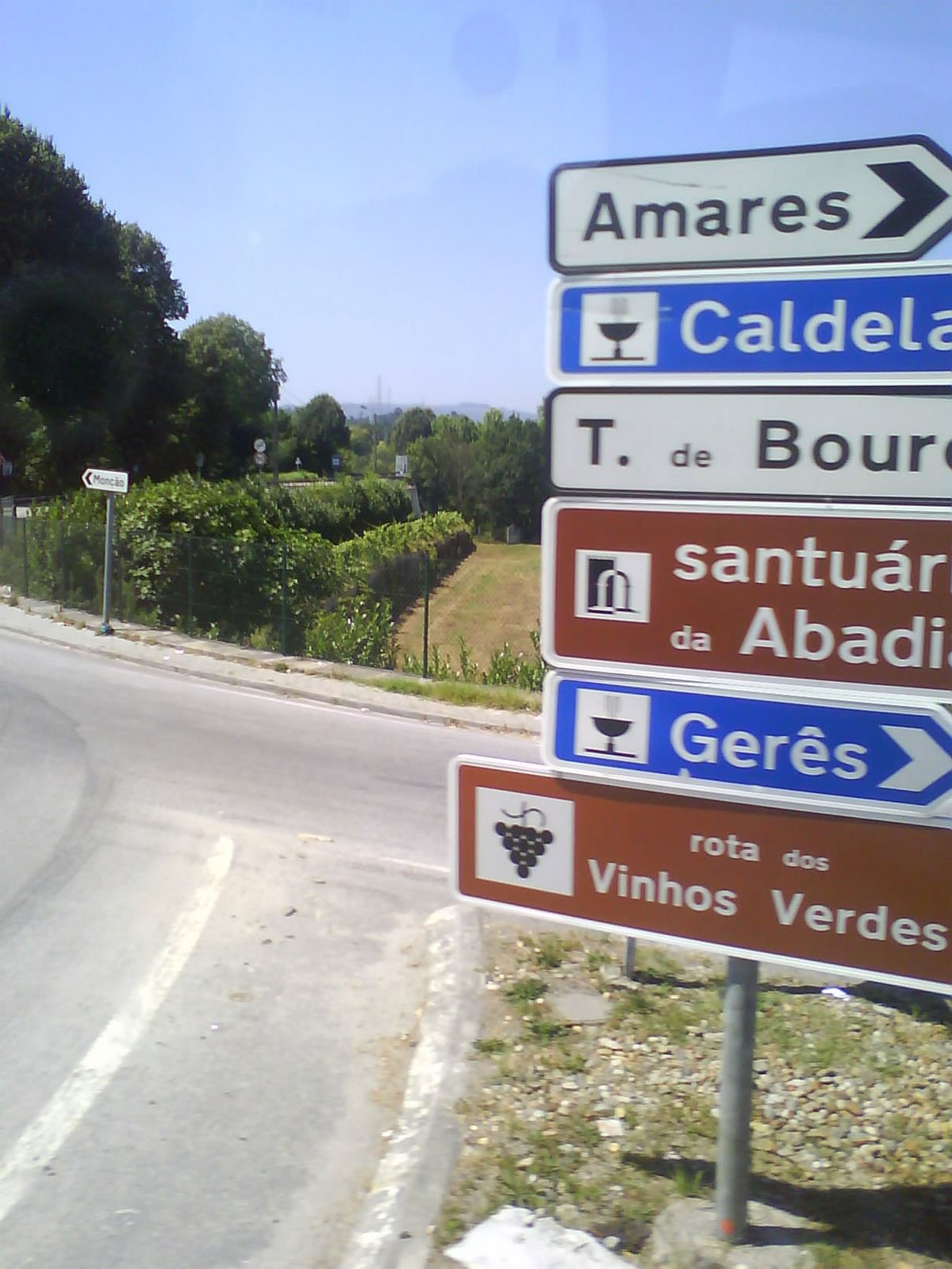 [amares_2.JPG]