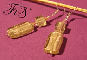 Złote- koraliki ze szkła weneckiego, dł.ok. 4,5cm