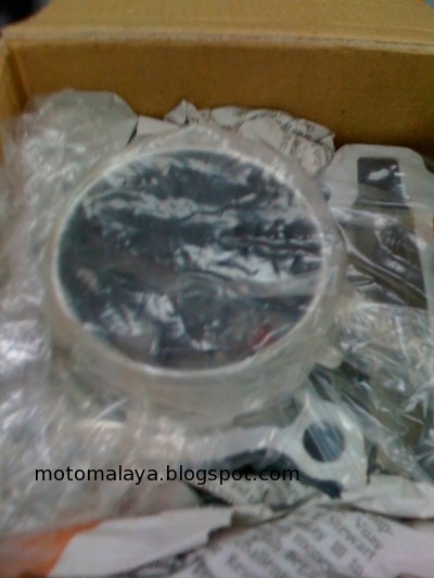 [racing-block-lc135-5.JPG]