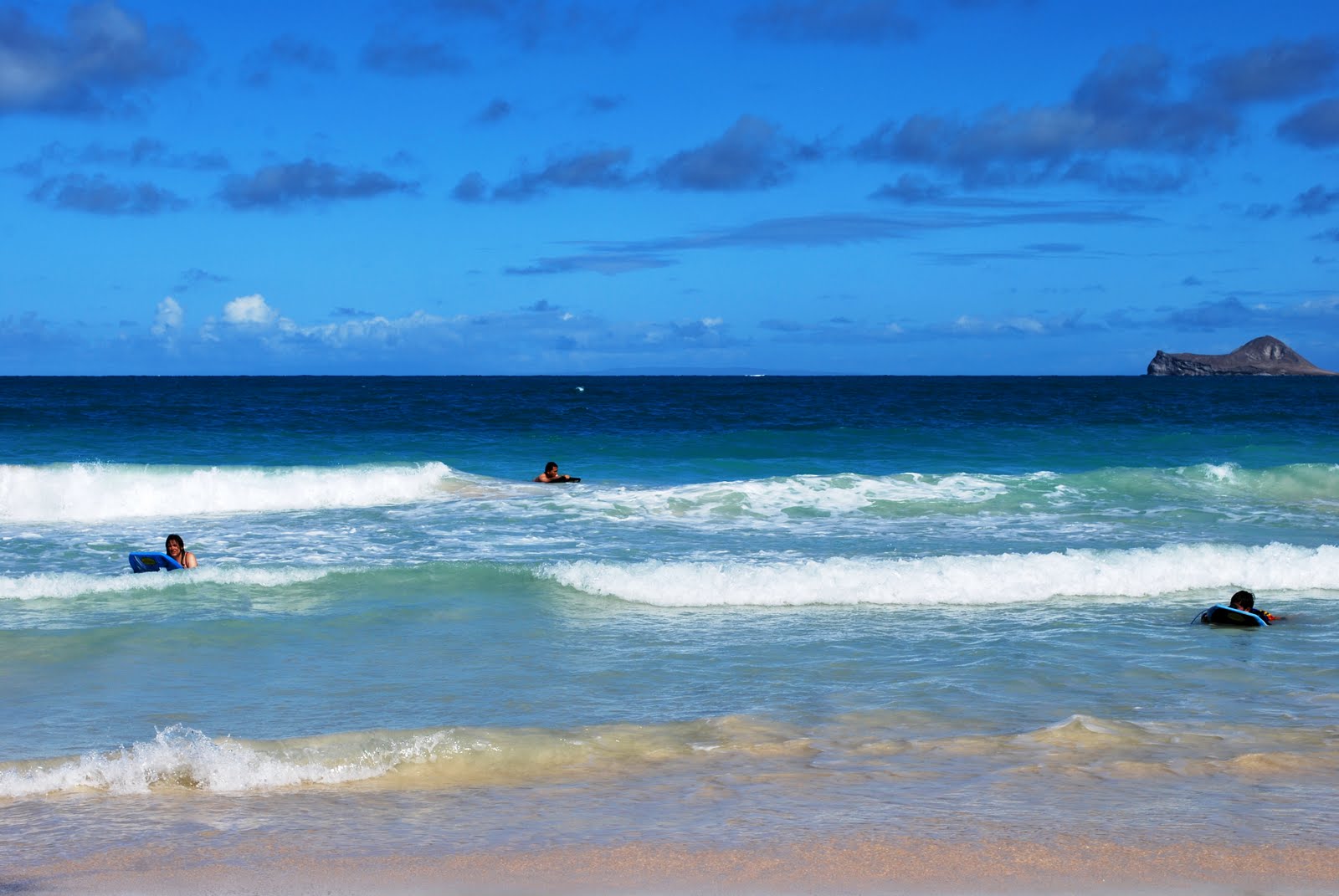 TRAVELOG Bellows Beach Hawaii