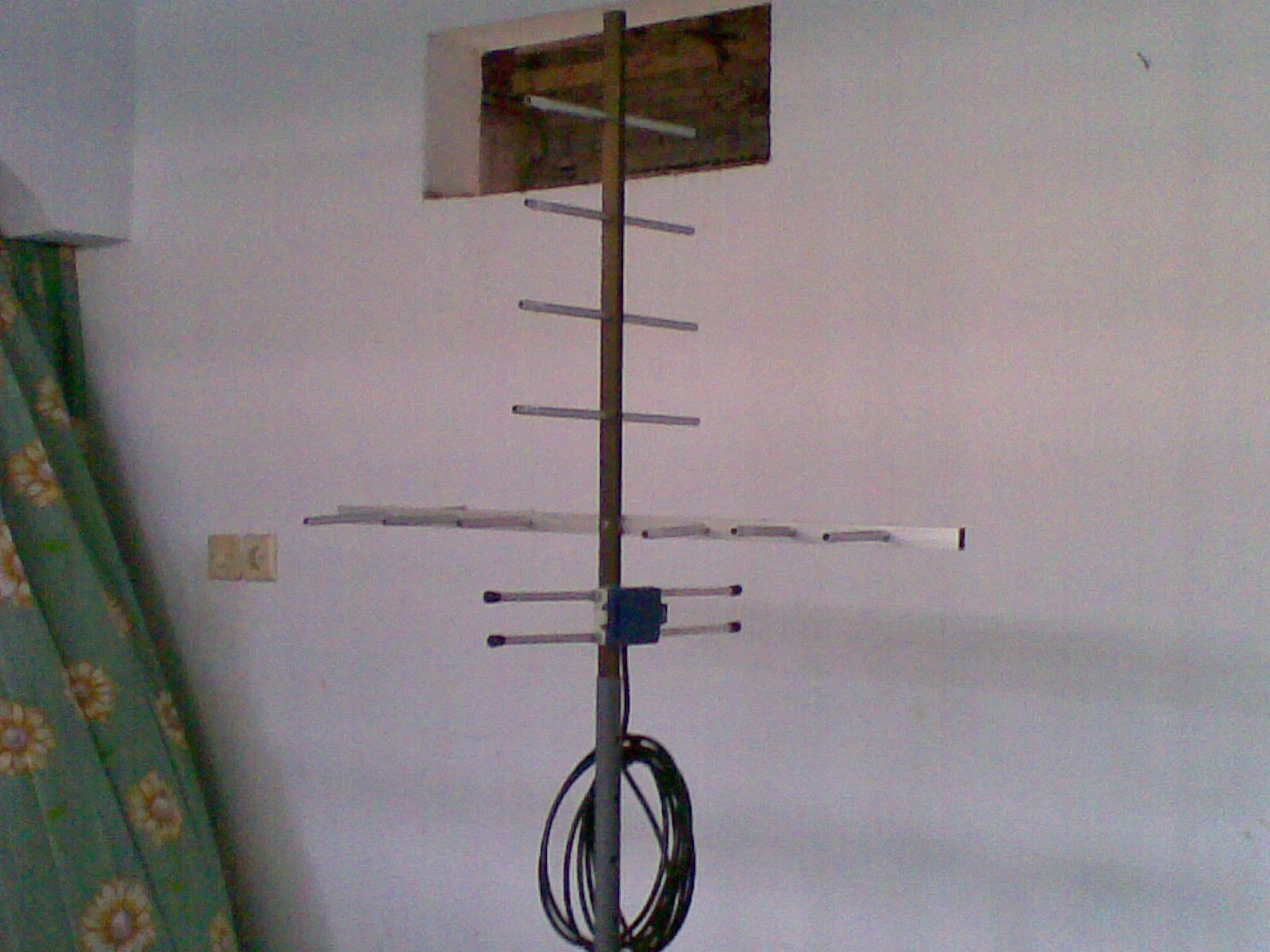Membuat Antena Tv Uhf Sederhana | dunia it dalam blog cara membuat antena tv uhf sederhana Membuat Antena Tv Uhf Sederhana | dunia it dalam blog cara membuat antena tv uhf sederhana