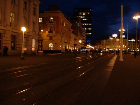 [AA209530.JPG]