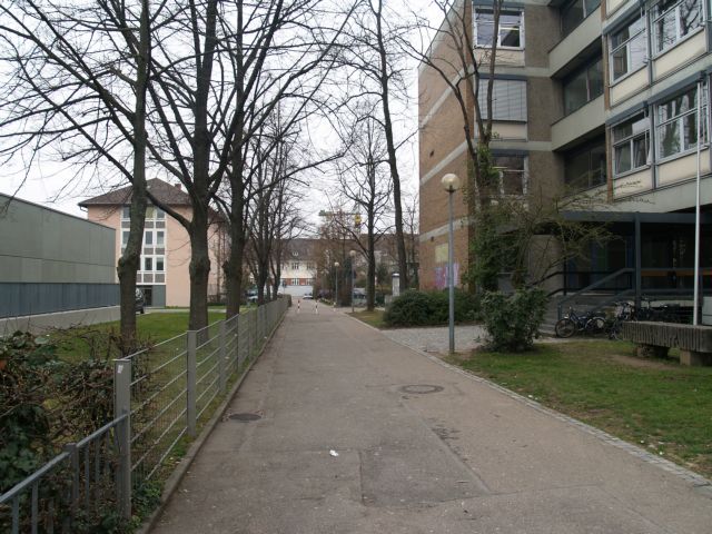 [2009-04-01-12h34m44.jpg]