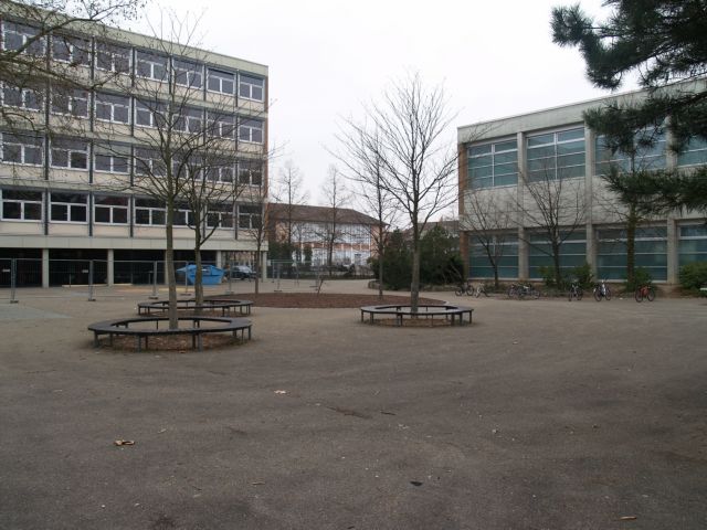[2009-04-01-12h41m47.jpg]