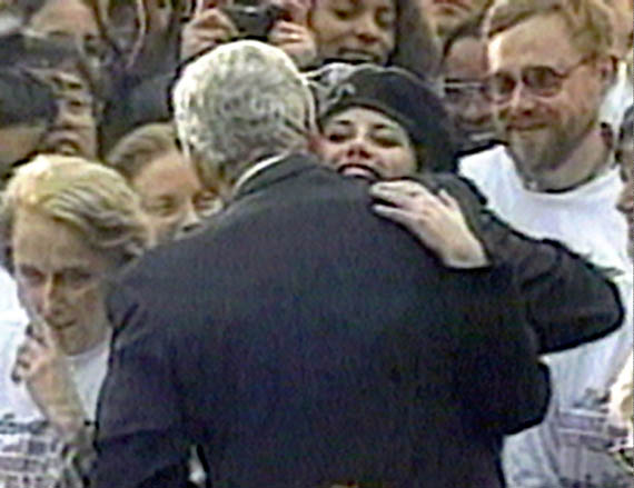 [clintonlewinskyhugimage.jpeg]