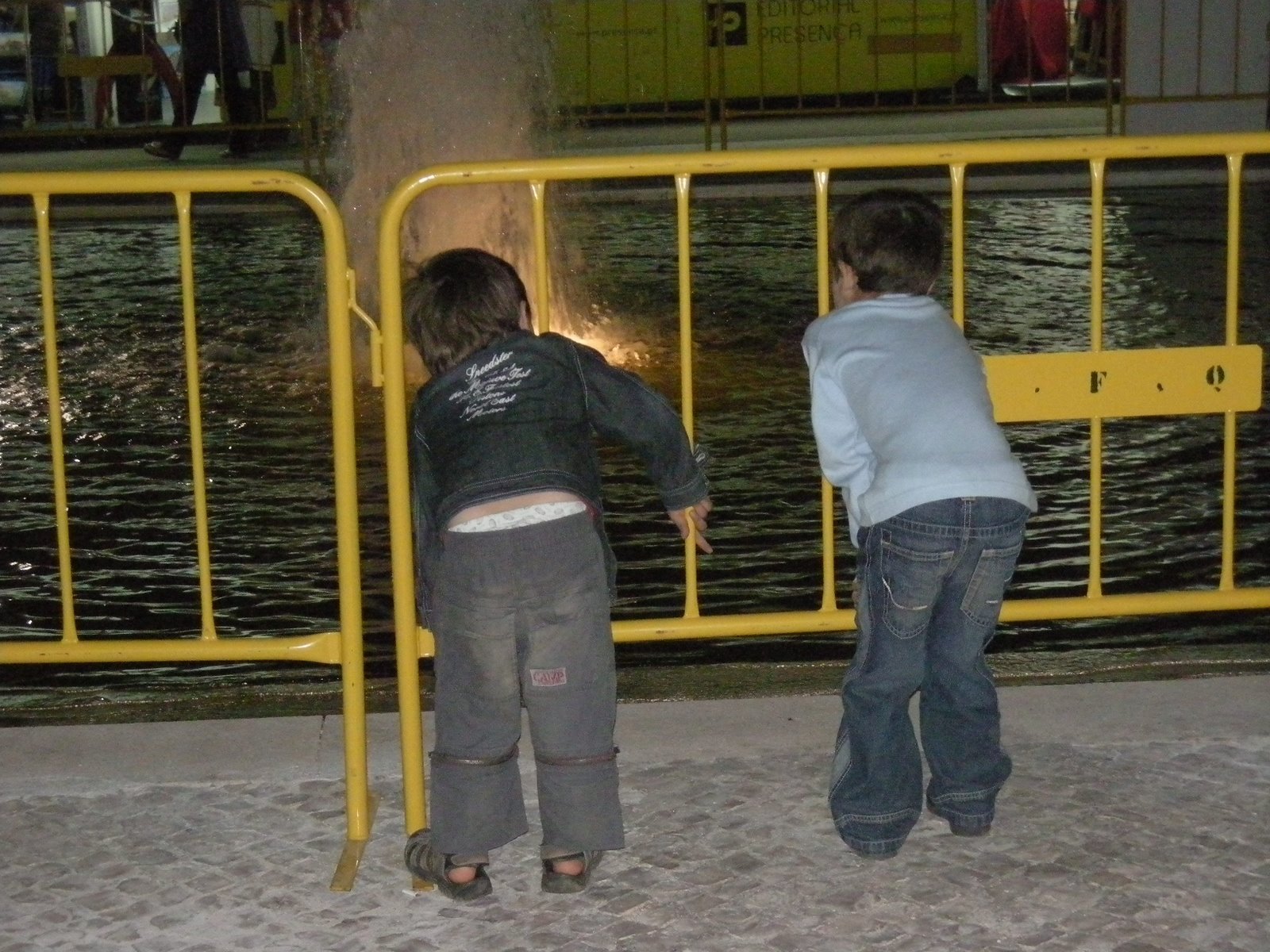 [DSCN0439.JPG]
