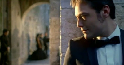 Tiziano Ferro, Indietro tiziano ferro, indietro