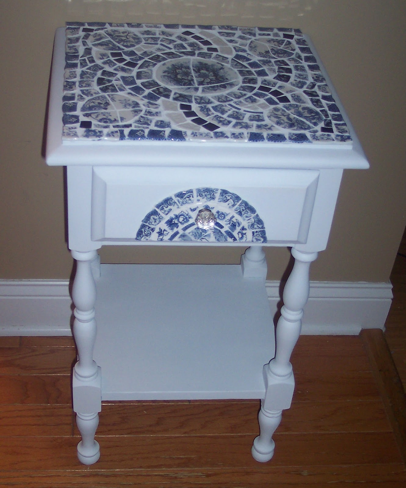 Uniquely Chic Furniture Blue and White Mosaic Side Table