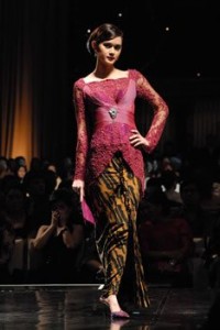 fashion: Baju Kebaya Modern - Batik Indonesia