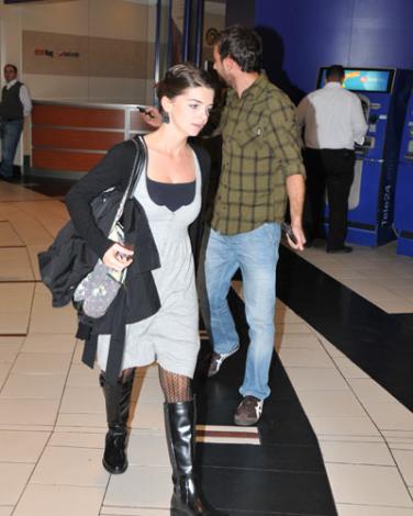 [LiveImages_Güzelim_PELİN+KARAHAN+1_pelin2.jpg]