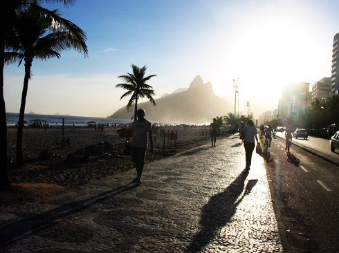 http://4.bp.blogspot.com/_77TM3BQPeZI/S6qwiZk2a6I/AAAAAAAAALU/BrFcBTbO4V0/s1600/ipanema.jpg