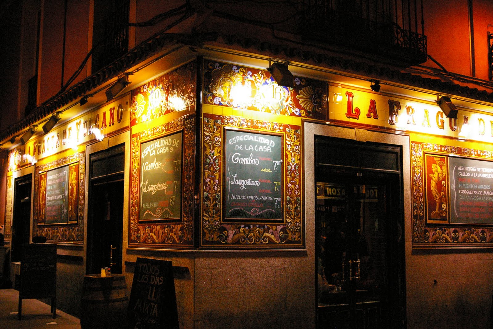 [bar.JPG]