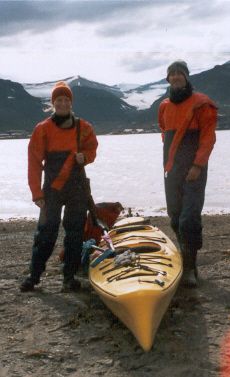 [...svalbard.kayak..jpg]