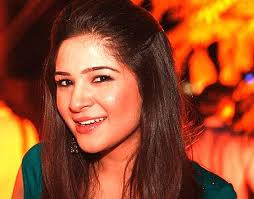 Ayesha omer real family pictures picture