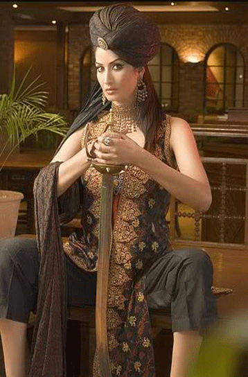 Gia Ali In Party Wear Capri Suit