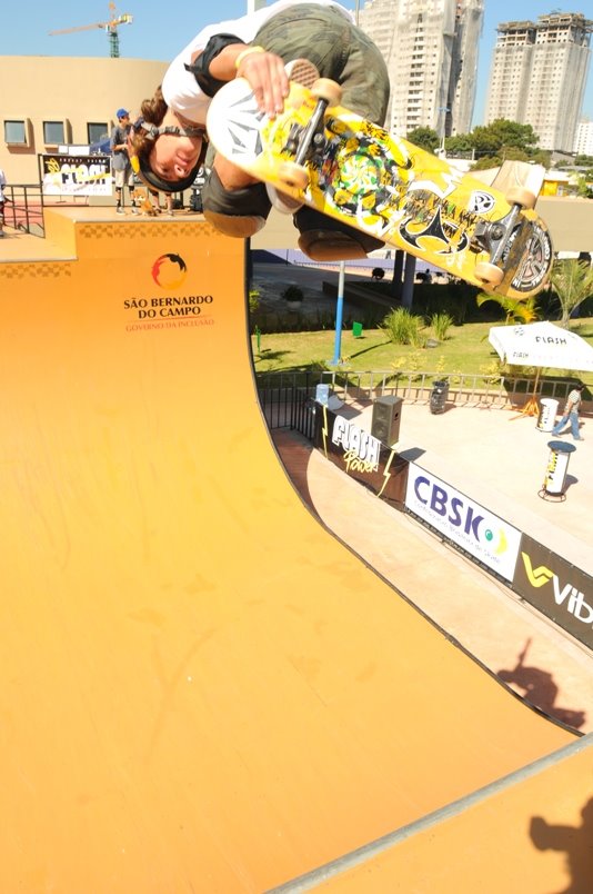 [Pedro-Barros@Guto-Santinelli.jpg]