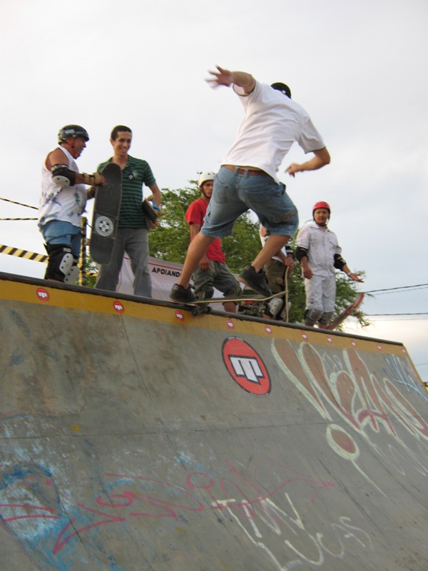 [Legend_2009_053.jpg]