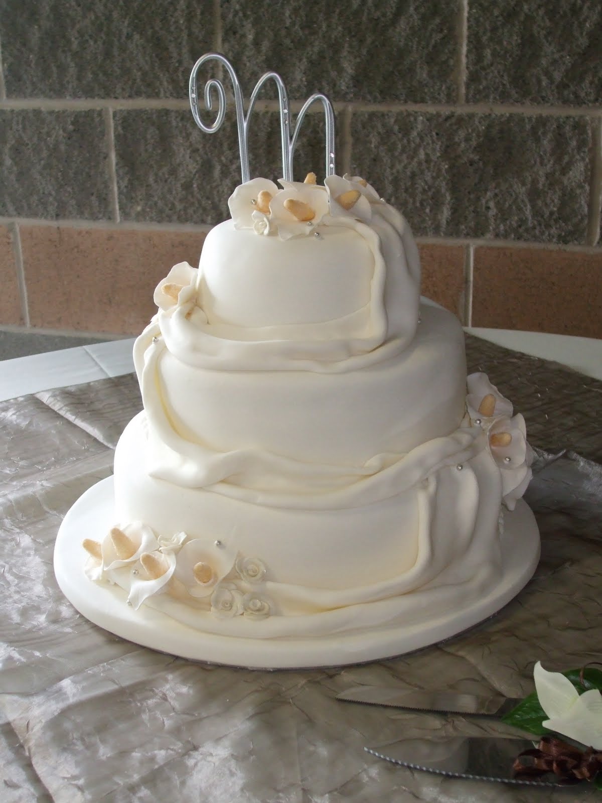Calla Wedding Cake