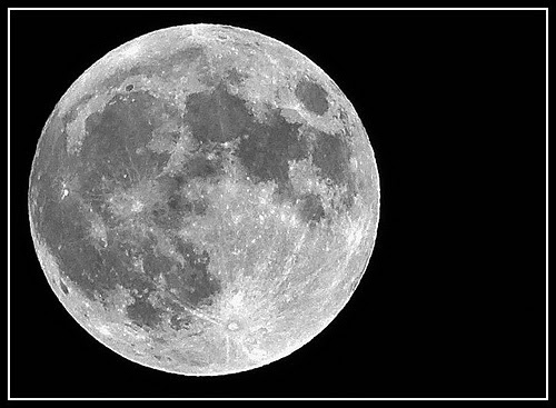 Nikon D90 Blog - D90 Everything!: Full Moon Photography with the Nikon D90!