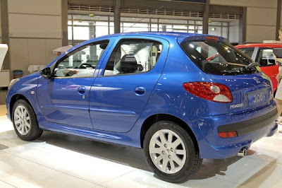 http://4.bp.blogspot.com/_7LQxj656qB0/SdEqvGfwM8I/AAAAAAAAFz4/2S7Hf4s3Zs0/s320/Peugeot+206+.bmp