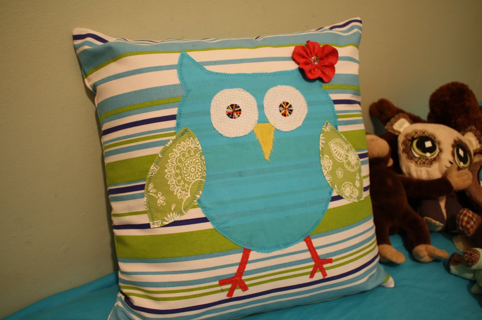 Benay S Blog Owl Pillow And Eggimals