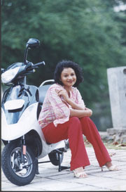 Sri Lankan Actress Semini Iddamalgoda