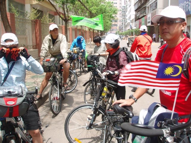 [P4119973.JPG]