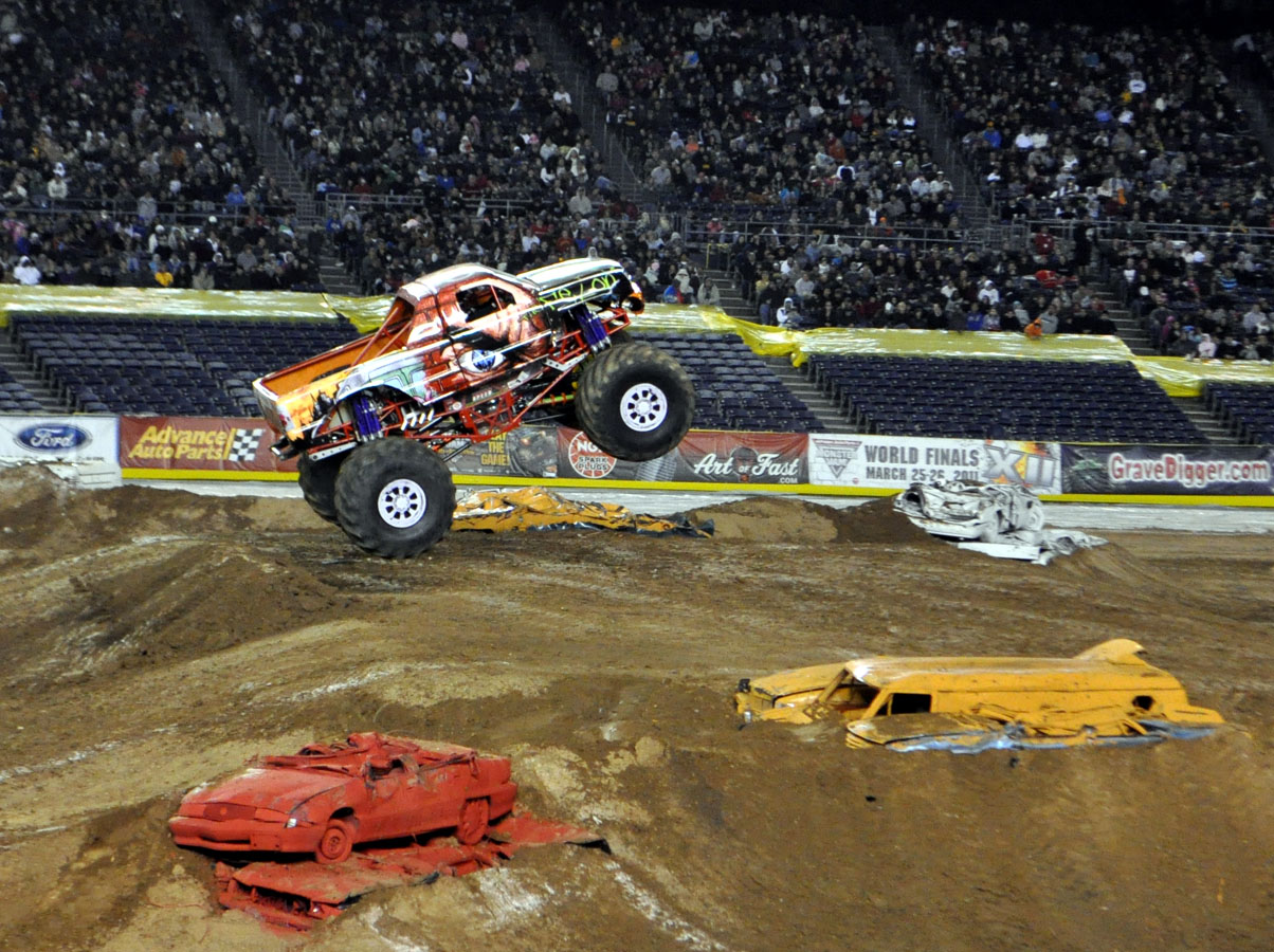 JustaCarGal Monster Jam San Diego, Maximum Destruction