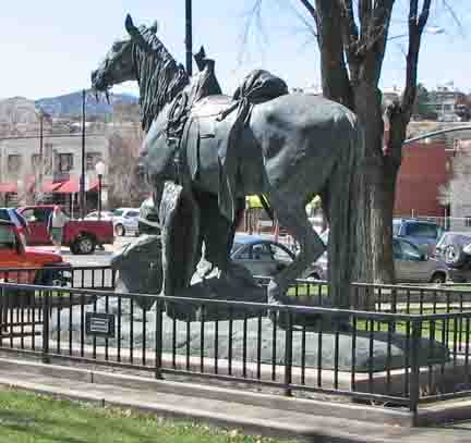 [courthousecowboy2.jpg]