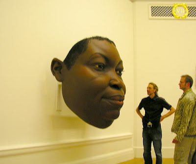 Escultura de Ron Mueck: Face de Mulher Negra