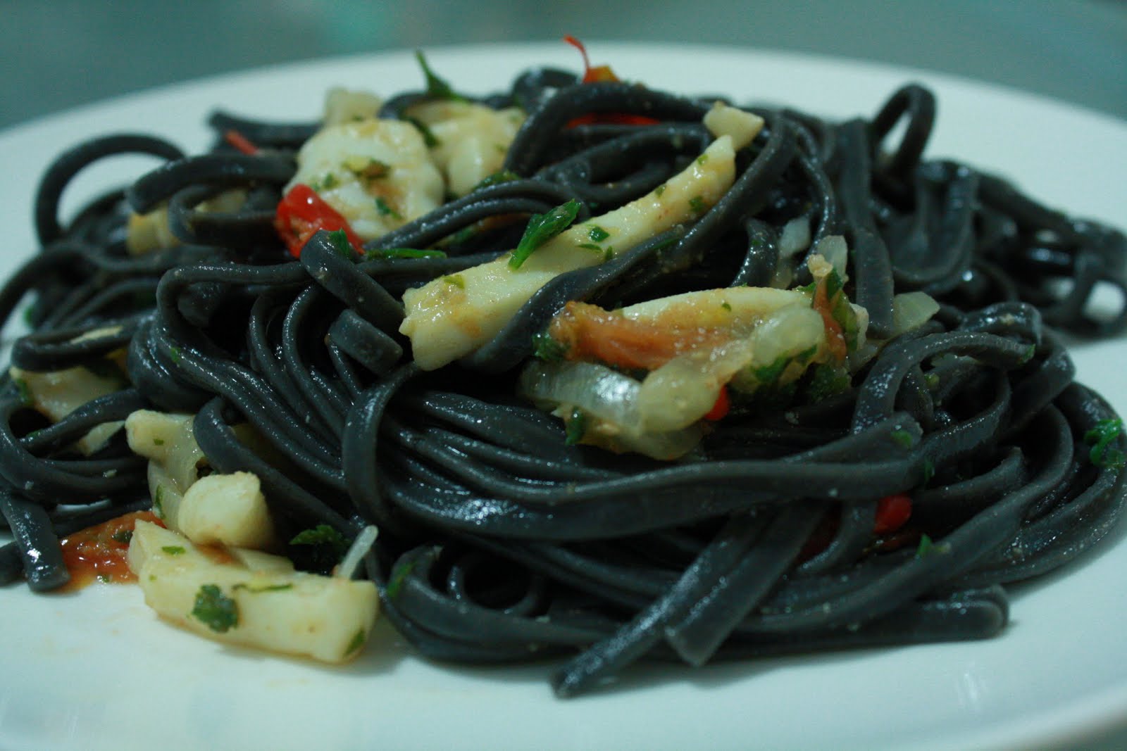 omnomnomnom & more..: Squid Ink Pasta