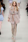 [BurberrySpring201027.jpg]
