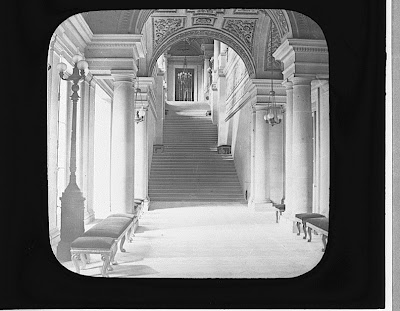 le grand escalier des Tuileries