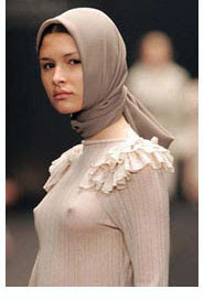 au lycée de Trappes en 2012 jeune fille au hijab