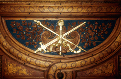 main de justice, sceptre et épée