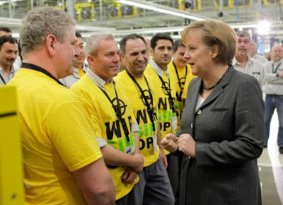 Angela Merkel chez Opel