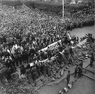 barricade d'Alger 26 janvier 1960 barricade